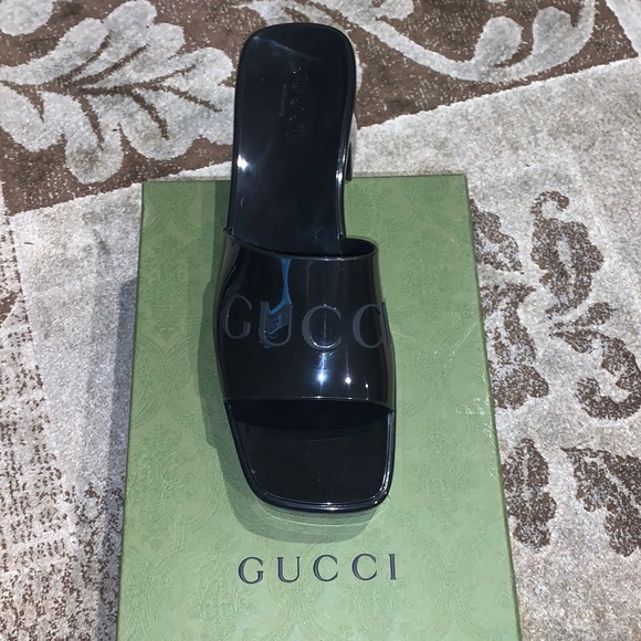 *Brand New* GUCCI Rubber Logo Platform Slide Sandal size 11 - Picture 2 of 8